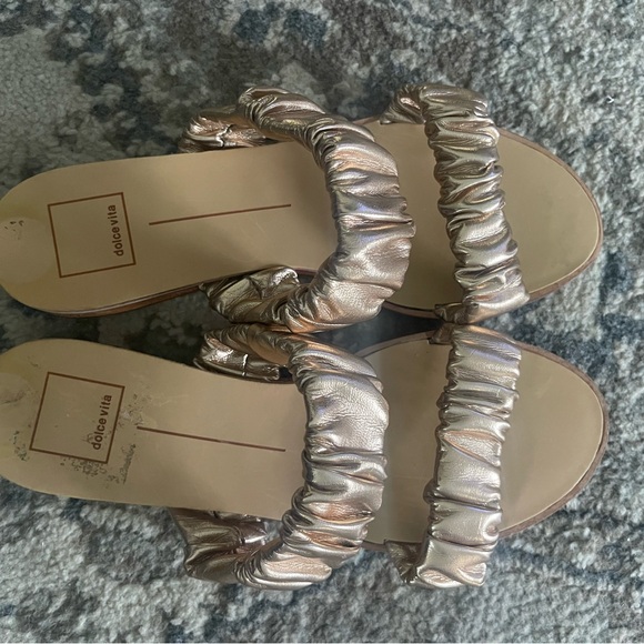 Women’s Dolce Vita rose gold metallic sandals size 9 - Picture 6 of 7